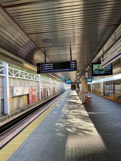 Stadium - China Town Station
