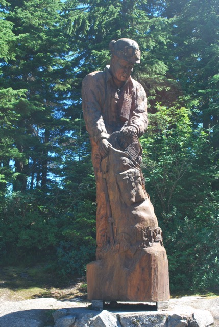 Modern native indian carvings