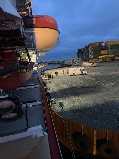 Preparation for the final disembarkation